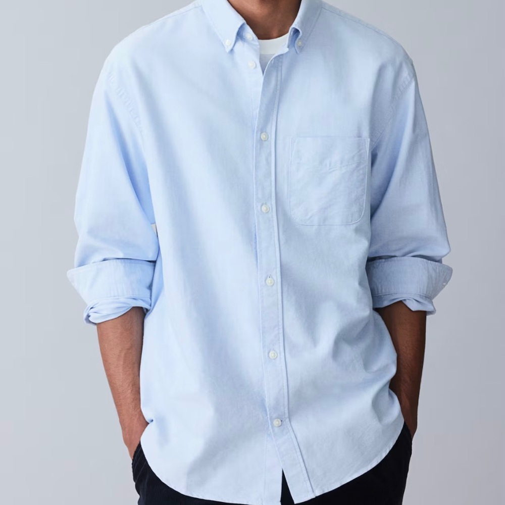 🔥 NWOT H & M Oxford men’s dress shirt light blue size small office casual wear